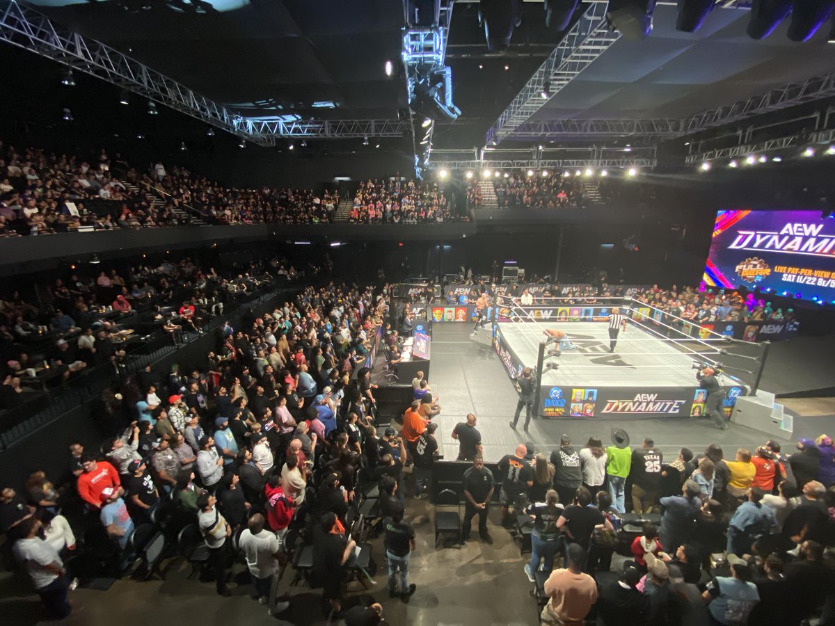 DRHPro's tweet photo. @WrestleTix Was a packed house! https://t.co/WuM7cZRaKh