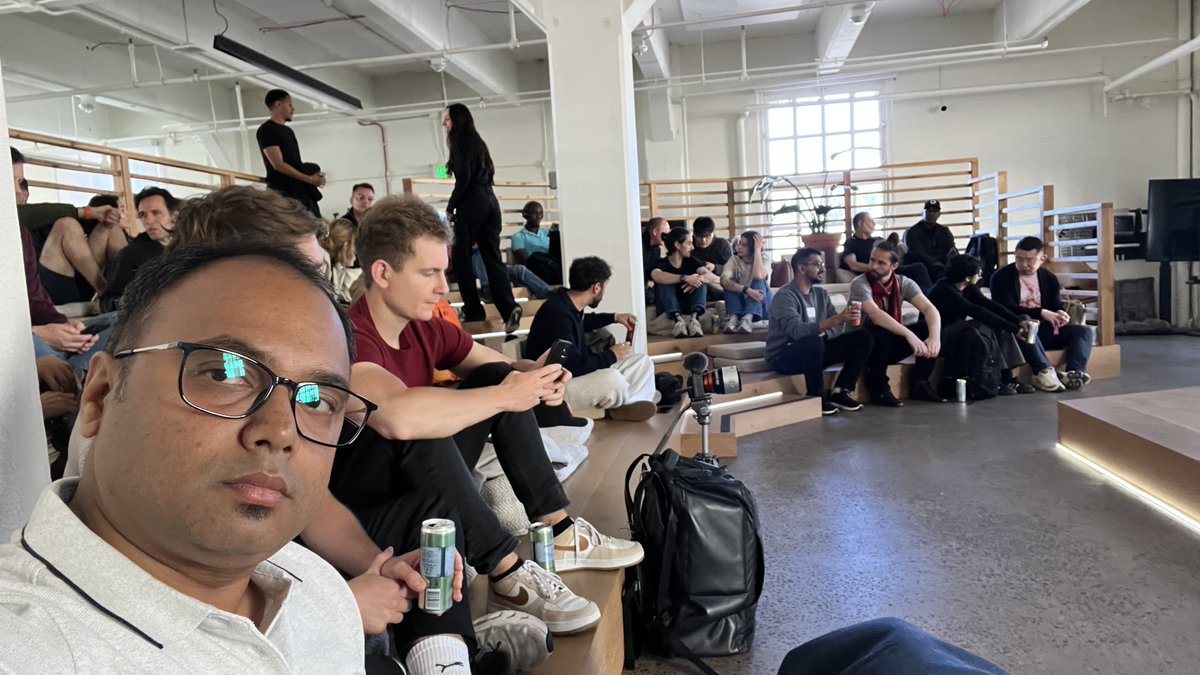 Shaswat Deep tweet media