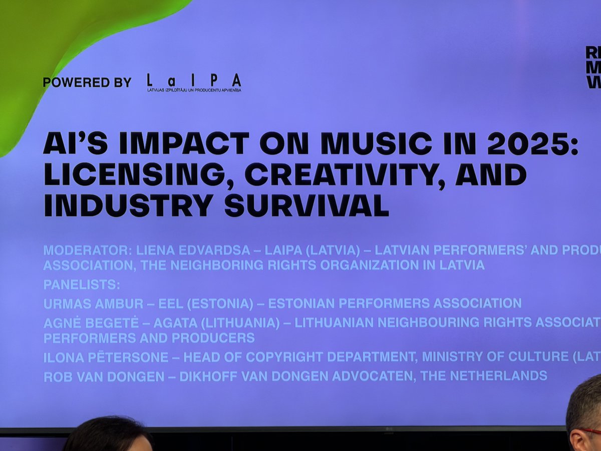 Pirmā "Riga Music Week" diena aizvadīta. Satiku daudz LT un EE kolēģu (pirmā bilde). Tur arī visa "Tallin Music Week" komanda. Šodien turpinājums. Pievienojies. Viss notiek Tallinas ielas kvartālā. #rigamusicweek #RMW #MicRec