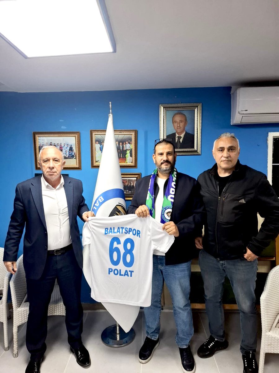 NAZİK DAVETLERİ VE DEĞERLİ HEDİYELERİ İÇİN BALATSPOR YÖNETİCİLERİNE CANI GÖNÜLDEN TEŞEKKÜR EDİYOR BAŞARILAR DİLİYORUM .
#Balat #BalatSpor