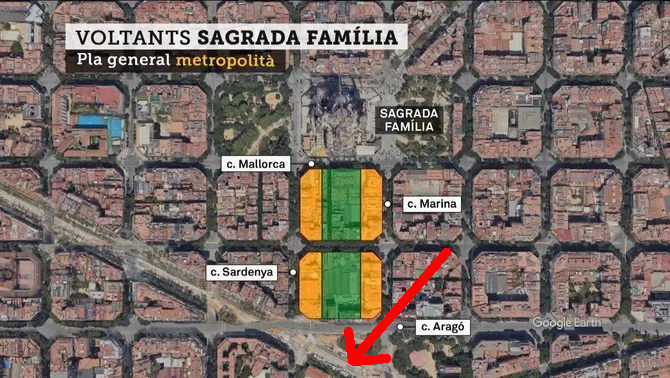 RafaLagoon's tweet photo. El colegio público donde estudié la primaria se encuentra justo en el cruce de calle Aragón con Diagonal.

El plan original de Gaudí era que la Sagrada Familia bajara todavía más.

De pequeños soñábamos con que se aceleraran las obras y se llevaran por delante el colegio. https://t.co/bIxBJ1kKhJ