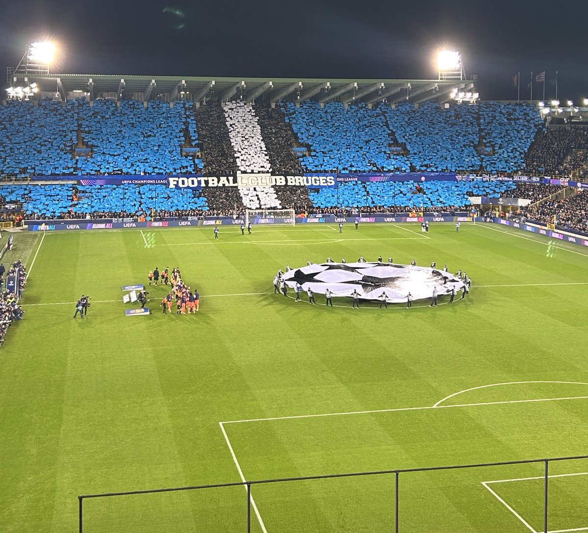 bartvanbelle's tweet image. Een avond om te koesteren. Trots op mijn Club… #clubar #clufcb