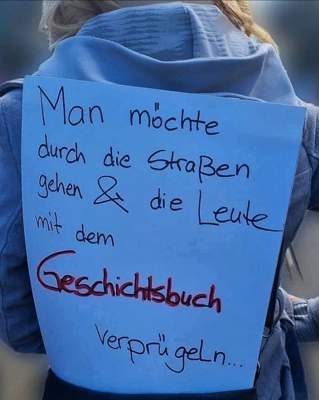 06.November 1932
Überraschend verliert die NSDAP
-4% bei den Reichstagswahlen
Hitler droht sich zu erschießen 
Doch dann öffnen die Konservativen Hitler die Tür zur Macht-Durch politischen Klüngel wird er 3Monate später Kanzler
65 Millionen Tote später erschießt er sich doch noch