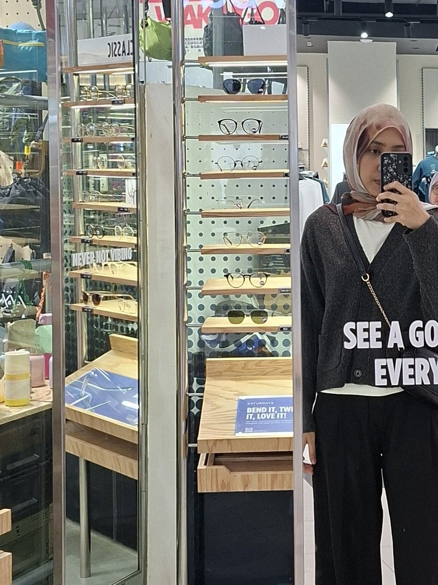 yddabluee's tweet photo. absen no fake no cut no edit no pork 🫰🏻#youngk https://t.co/dTwqNLLEA5