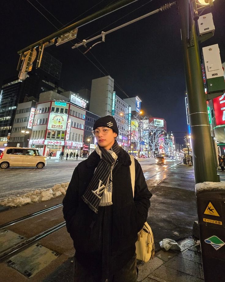 yaptaphap's tweet image. #Bas. 

Dengan ini, gue selaku penulis Boby officially informed that the fc will be changed to Anton - RIIZE. 

Akun ini juga akan dipindahkan ke @hambpurg as soon as possible karena akun ini yang bau. 

Thanks!