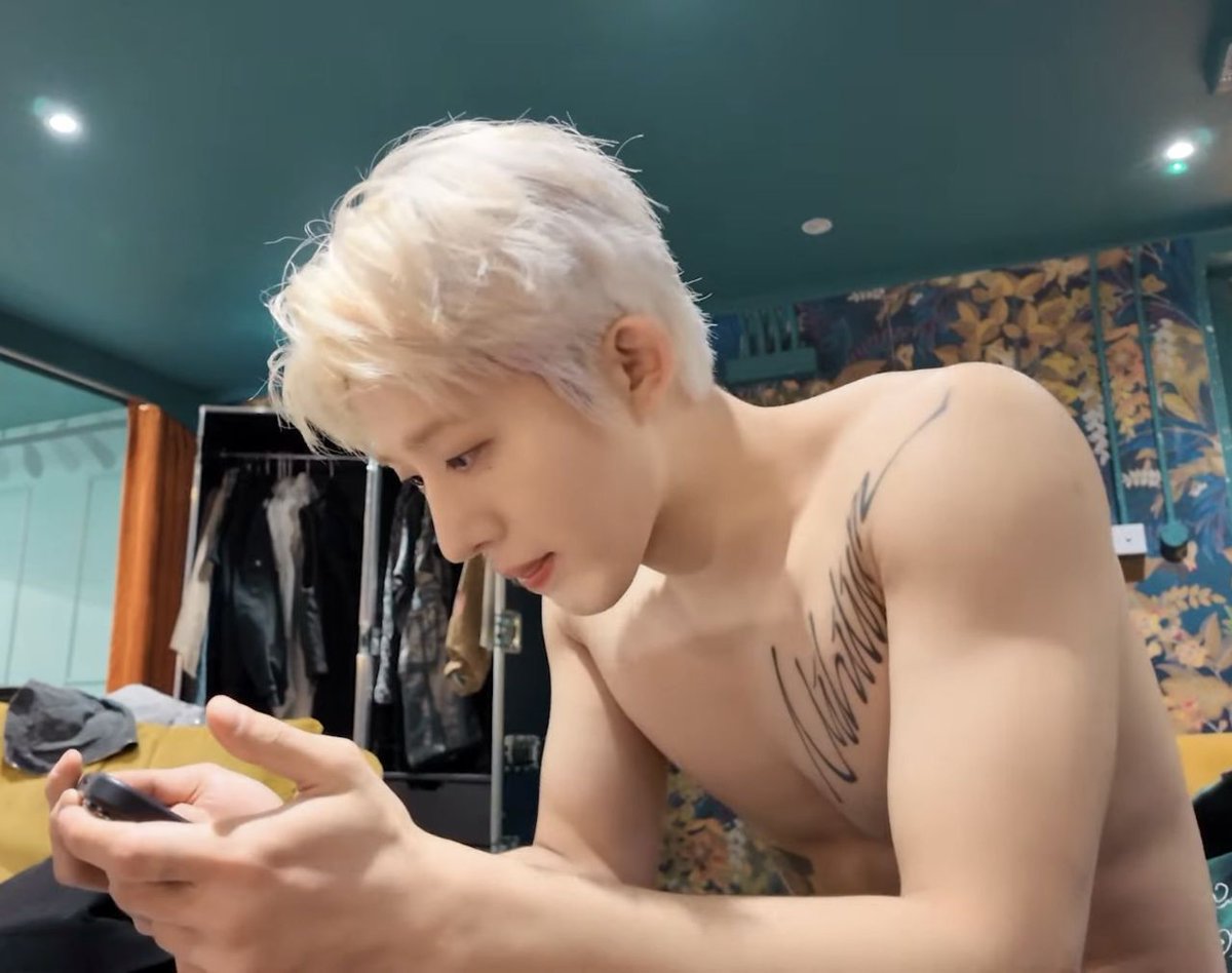 tbvhanbin's tweet photo. pov: you're dating kim hanbin (sexy ver.) https://t.co/sZIx9ZA977