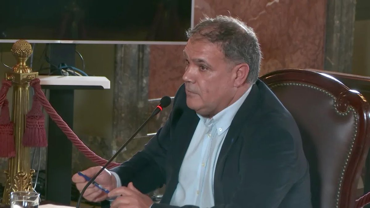 Un periodista del régimen ha intervenido en el juicio contra el Fiscal General lanzando una bomba informativa ante el juez: afirmó saber que García Ortiz es inocente y tener pruebas para demostrarlo. El silencio impuesto en la sala tuvo que ser ensordecedor. Las toses nerviosas