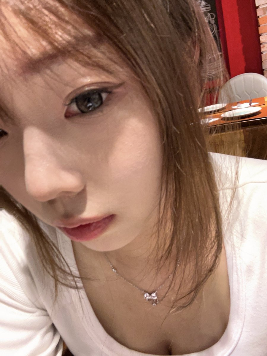 Ccfcmg's tweet photo. 天气凉了，快进来，我的身体里面暖和 #反差 #母狗 #骚货 #羞辱 #合照 #精液容器 https://t.co/yy8EPqTcXE