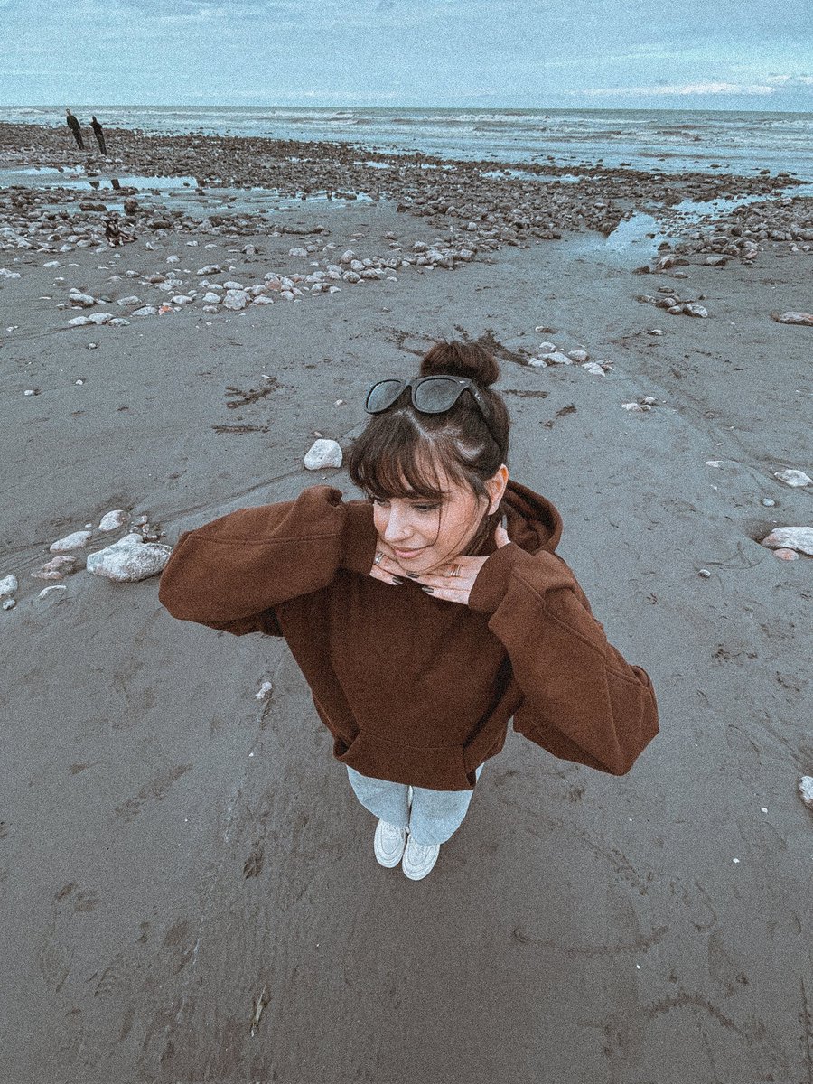 itzmoggy's tweet photo. 🌊🍂 https://t.co/5kkwQ6XMMk