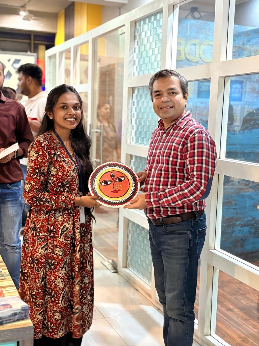 LearningSpiral's tweet image. 𝐅𝐫𝐨𝐦 𝐜𝐚𝐧𝐯𝐚𝐬 𝐭𝐨 𝐡𝐞𝐚𝐫𝐭𝐬! ❤️🎨

Congratulations 𝐏𝐚𝐥𝐥𝐚𝐯𝐢 𝐒𝐢𝐧𝐠𝐡, 𝐑𝐞𝐤𝐡𝐚 𝐒𝐨𝐧𝐢, 𝐏𝐫𝐢𝐲𝐚𝐧𝐤𝐚 𝐒𝐨𝐧𝐚, and 𝐊𝐚𝐦𝐢𝐧𝐢 𝐓𝐡𝐚𝐤𝐮𝐫—our 𝐓𝐨𝐩 𝐖𝐢𝐧𝐧𝐞𝐫𝐬 𝐨𝐟 𝐭𝐡𝐞 𝐍𝐚𝐯𝐫𝐚𝐭𝐫𝐢 𝐏𝐚𝐢𝐧𝐭𝐢𝐧𝐠 𝐂𝐨𝐦𝐩𝐞𝐭𝐢𝐭𝐢𝐨𝐧.