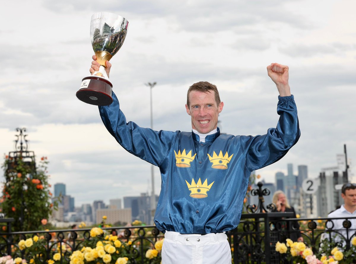 FlemingtonVRC's tweet photo. Strictly Business and John Allen have won the Crown Oaks for @tdcarberry 👑

@CrownResorts #OaksDay #MelbCupCarnival https://t.co/43m7KUbWDi
