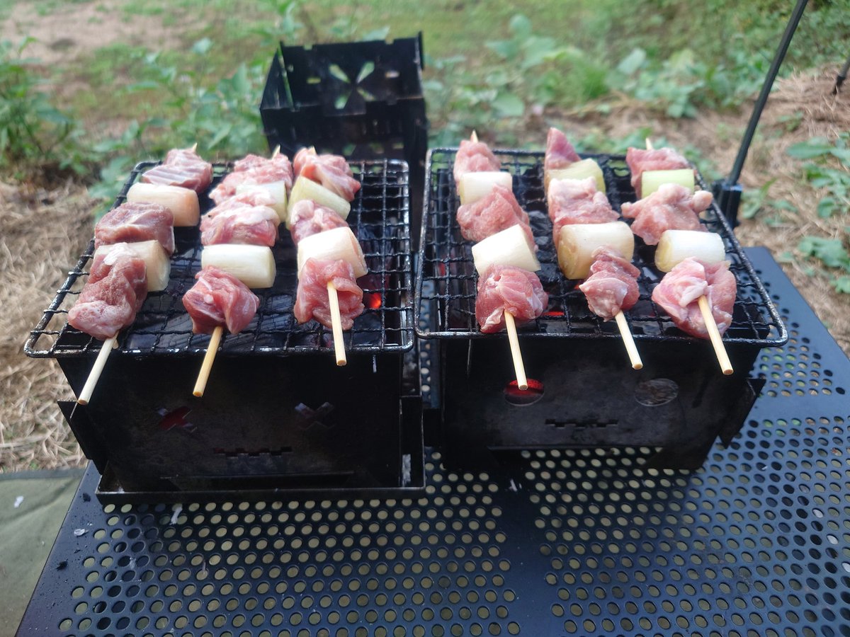 hati_saitama's tweet photo. ARISSFIRE jackで火起こしした
鶴居木炭をチャコマスに移植し
定番の地元の焼き鳥なぅ✨
#ARISSFIRE jack
#チャコマス
#ZABUTON https://t.co/Ra1UhEUSTj