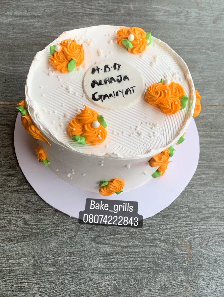 Mubaraqah5's tweet image. Budget friendly cake 
 7 inches
1 layer 
1 flavor 
Whipped cream frosting 

20,000

📍Orogun ibadan