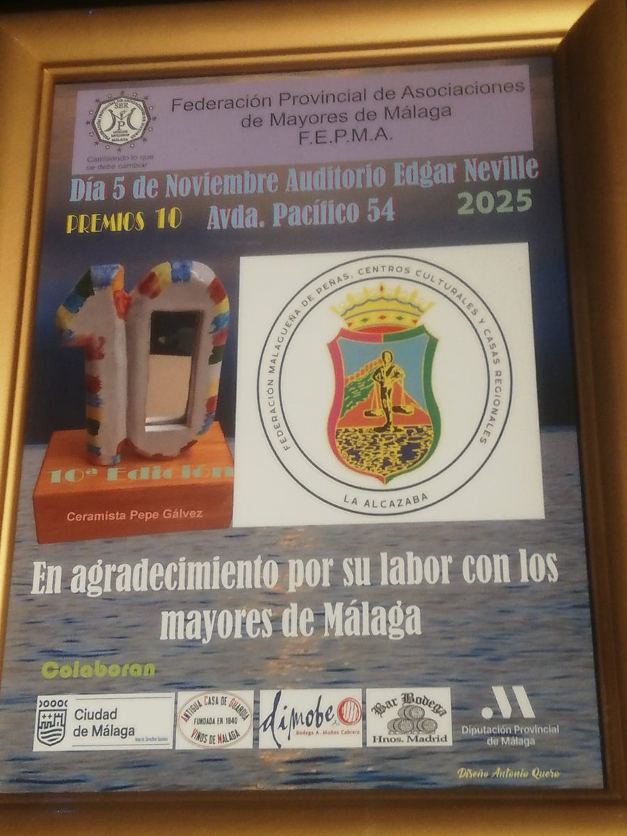 La Federacion Provincial de Mayores de Málaga hacía ayer entrega de sus X Premios 10; entre los que se distinguía con un reconocimiento a nuestra Federacion Malagueña de Peñas.
Agradecemos este bonito detalle, al tiempo que felicitamos a los organizadores por la brillante gala.