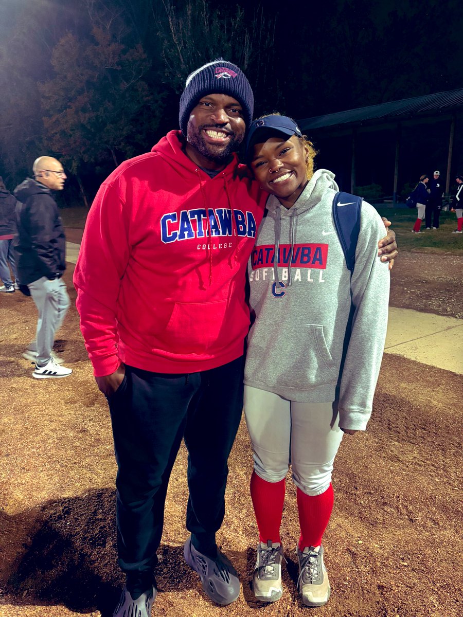 pecomccorkle's tweet photo. Jordan’s last fall game in the books🥎🥎🥎 https://t.co/rC7tSQZN9L