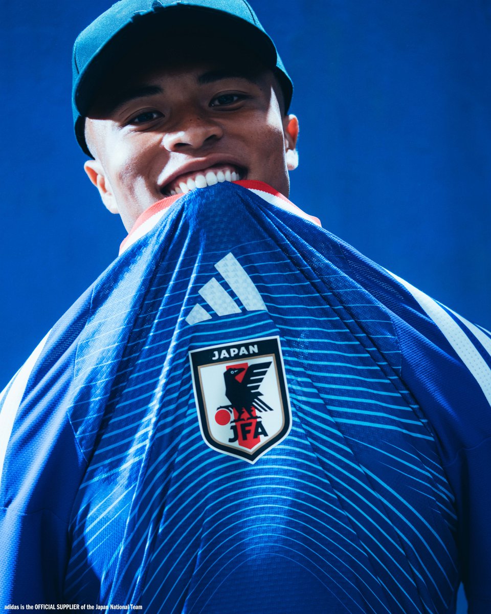 JFAサッカー日本代表ウインドブレイカー アディダス、当時物 JFAサッカー日本代表ウインドブレイカー アディダス,当時物 JFA