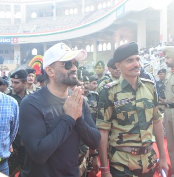 bvishnoi29's tweet photo. Join the Run 🎽 Our Hero @SunielVShetty Unite for the nation Jammu BSF Merathon 2025 on Nov. 9 🙏🏆🎽🙏...
#BSFJammuMarathon #SunielShettyBSFMarathon
#BSFJammuMarathon
#RunWithSunielShetty
#FitIndiaRun #SunielShettyBSFMarathon 
#VandeMataram150
#SunielShettyAtJammBSFMarathon https://t.co/lIRNP85ljp