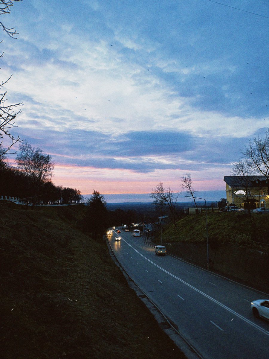 проводила подружку на электричку и перед работой решила немного погулять