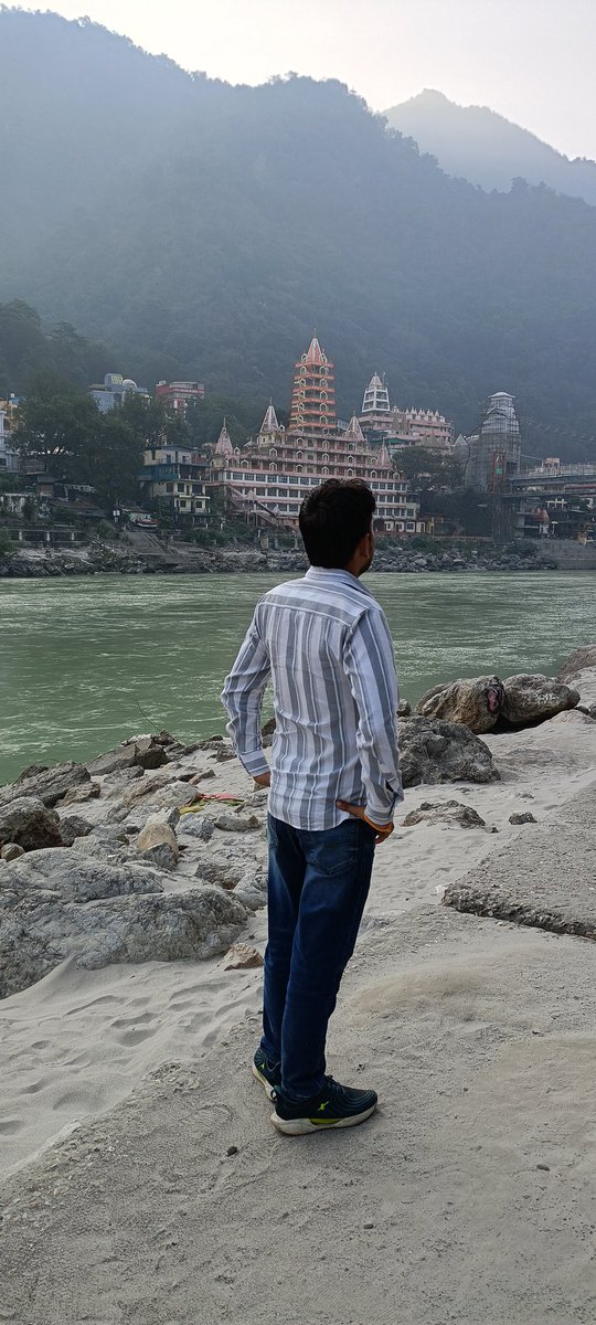 DeepakMohanYad6's tweet image. ऋषिकेश का दृश्य अलौकिक ही है💚💚