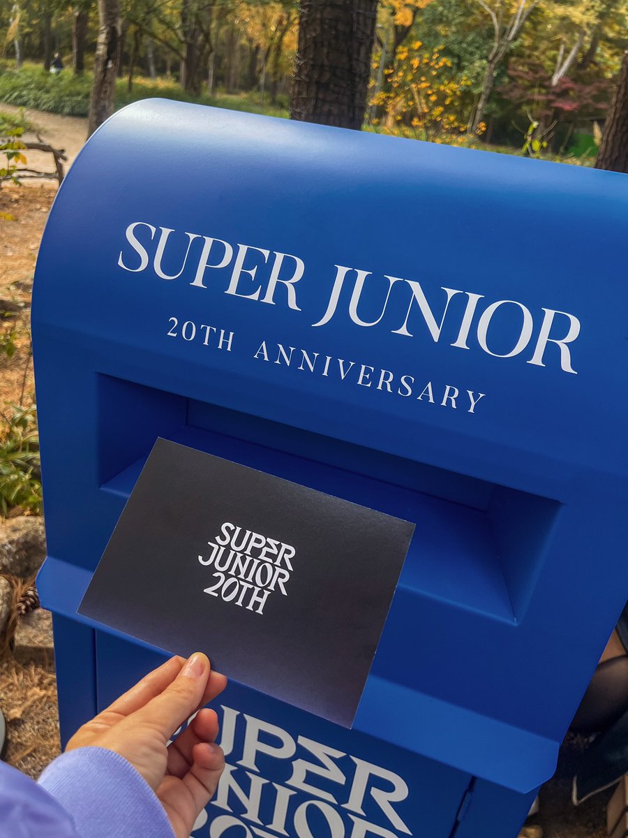 that was so not easy to do but i found kwangya forest!! 💙 they also have postcards and pens there so you can leave a congratulatory message for super junior :)