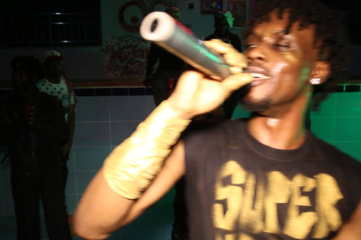 dis__content's tweet image. dec!bels will return ⚰️🔊