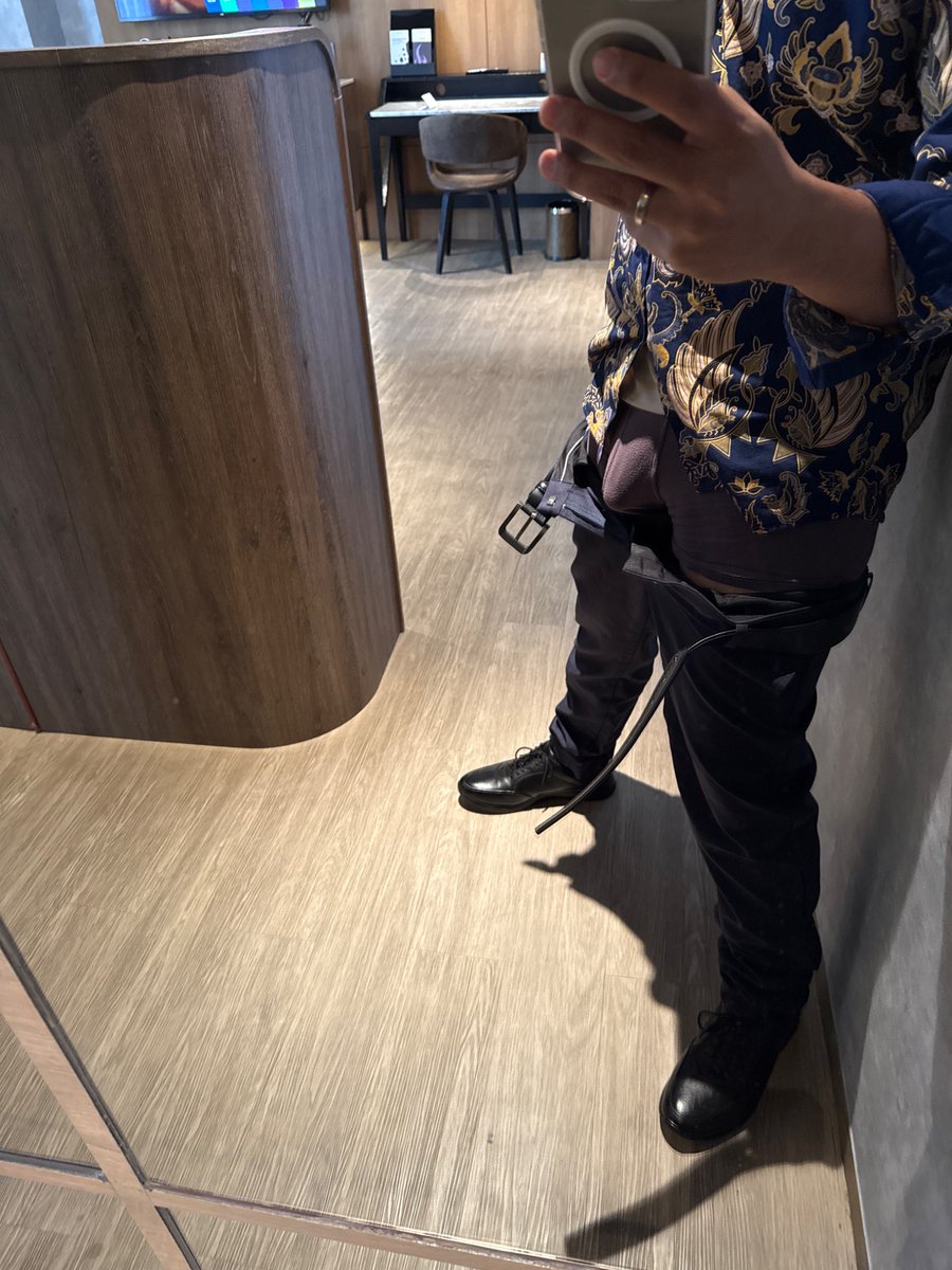 Erkax888's tweet photo. MercureBSD anyone? #gaybsd #gaytangerang https://t.co/spOwxRG6wJ