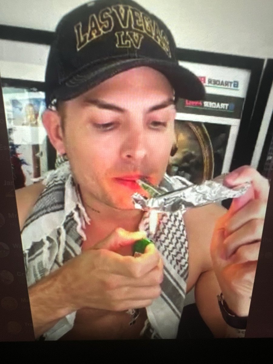 MillzG15's tweet photo. @crypto_bitlord7 ??? https://t.co/SNOaX4ioYW
