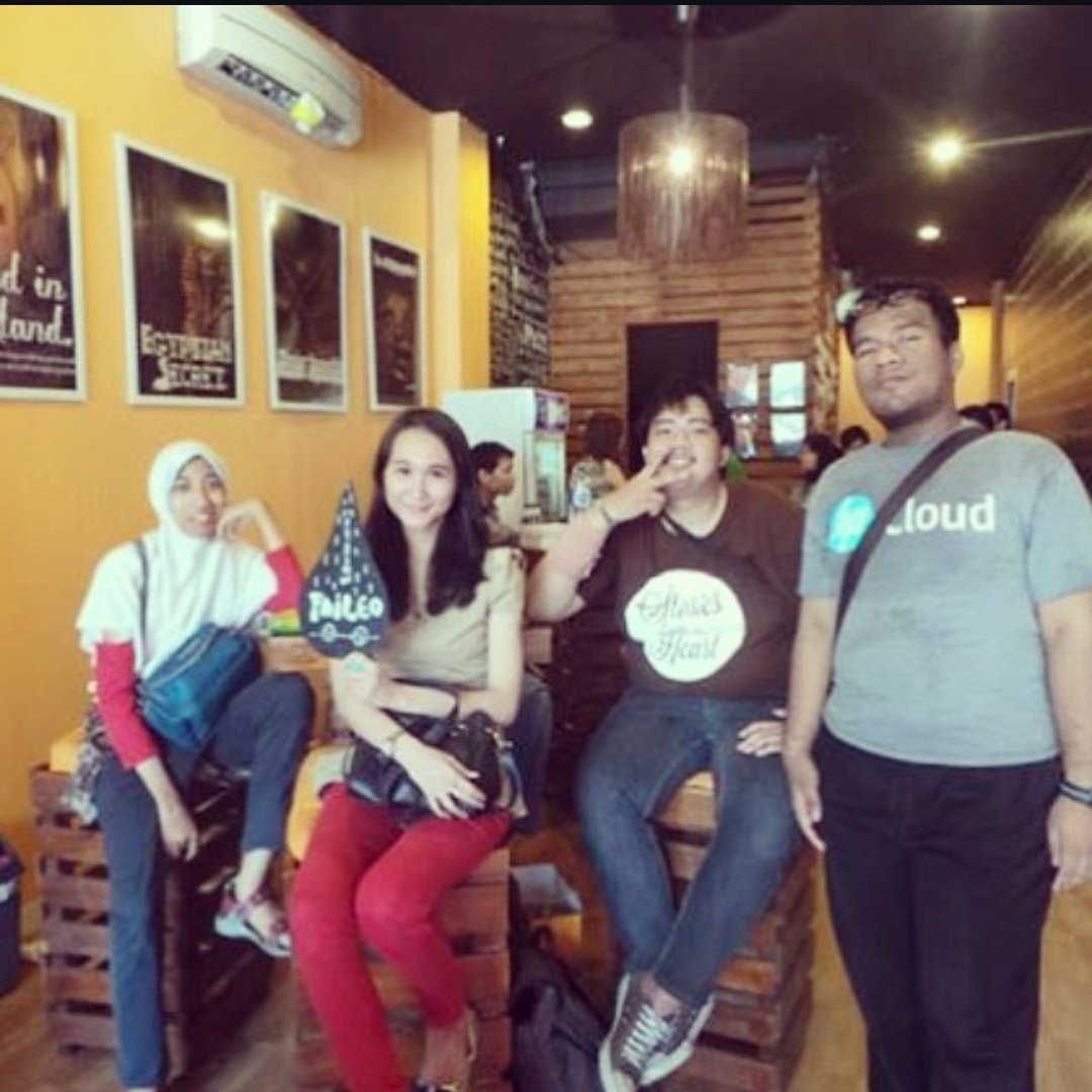 fafaMAD's tweet photo. @adarwis Gathering CYSTG Kaskus , Escape room 2014 https://t.co/Zt5HQ0yBIl