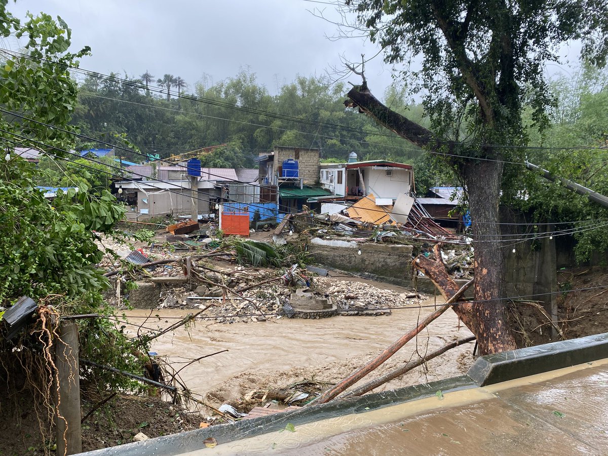 KisaragiSekai's tweet image. Sorry for not posting in the past few days everyone. Internet is spotty, we have no power and water. I have to travel around 10kms just to have internet and charge my phone and power bank. 

I probably need to move to since the area since water erosion is really bad nearby.