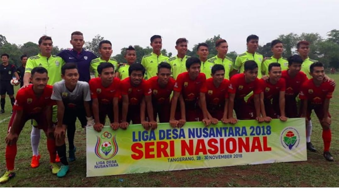 MudaRyo's tweet photo. Liga sepak bola desa memperebutkan piala Menteri Desa akan segera bergulir, siapkan tim sepak bola desa anda untuk mendaftar biar jadi juara.

*#LigaSepakBolaDesa*
*#PialaMenteriDesa*
*#LahirTalentaSepakBolaDesa*

@prabowo
@YandriSusanto
@ArizaPatria https://t.co/o4xpzK9vDf