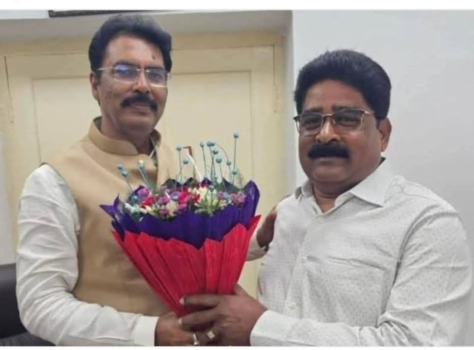 SulabhJha4's tweet photo. दरभंगा शहरी में युवा बुढ़ा एकमुश्त ब्राह्मण वोट जनसुराज RK Mishra को पर रहा है मुस्लिम को VIP उमेश सहनी पर भरोसा नहीं।
VOTE FOR JANSURAAJ https://t.co/UELkil5y4s