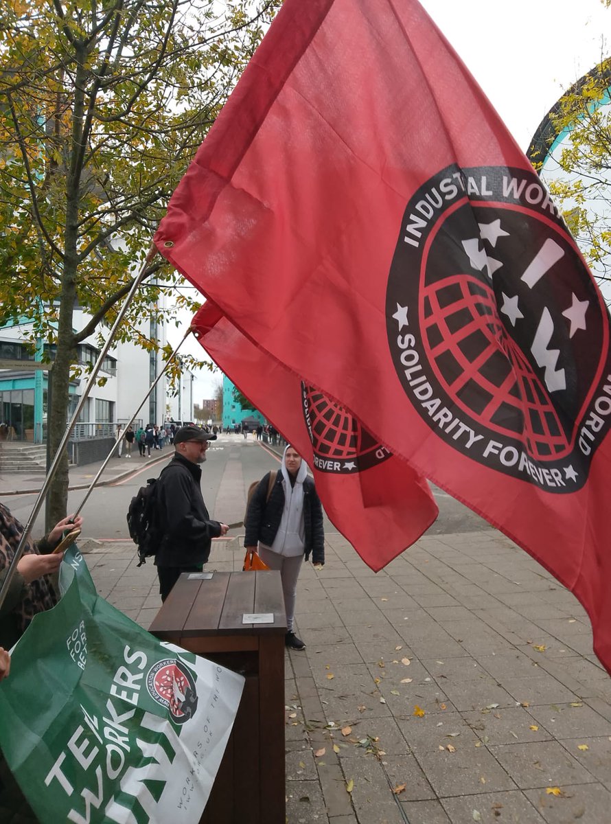 Oh, look at that!  It's the Malvern House teachers on #strike last Monday, starting with a picket at their own workplace before heading over the Malvern House location at UEL.

The #IWW: bringing it to the bosses since 1905!