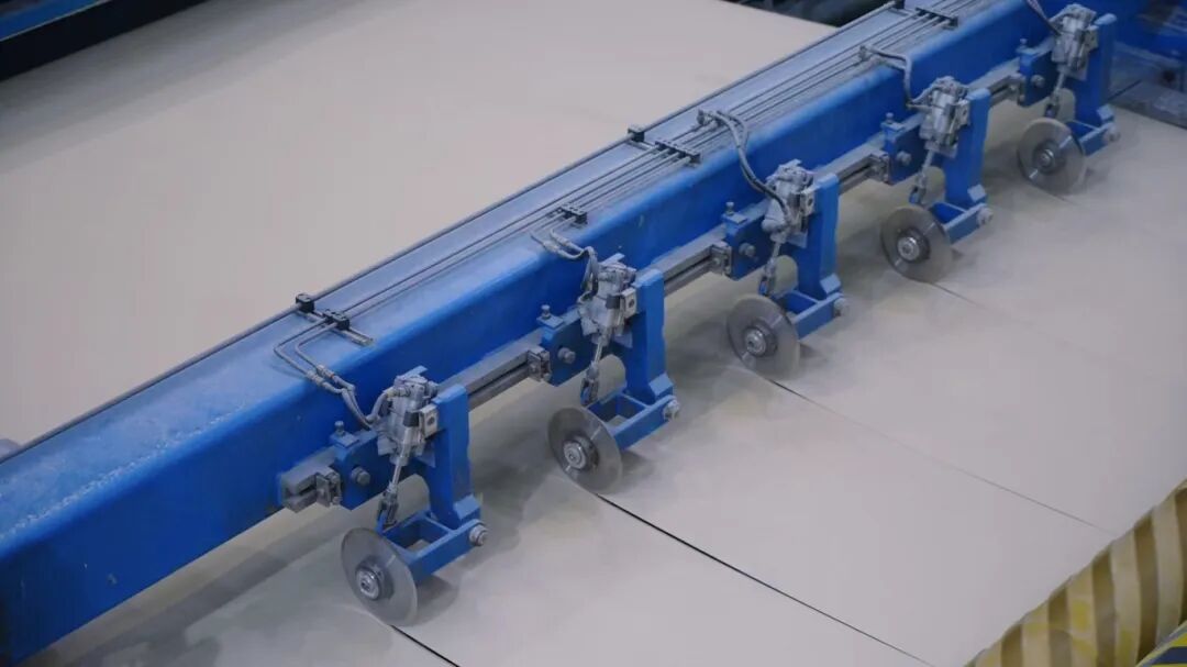 InZunyi's tweet image. A company in #Zunyi is producing bamboo pulp with 88 percent whiteness, rivaling international standards.

Now, its products are being exported to Vietnam, Myanmar and Thailand. #ZunyiBiz