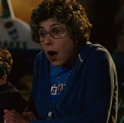 ClickThinks's tweet image. Can I get verification on whether the  Marge NPC speaks or even makes a sound in the new Fortnite season? I&apos;d love to know if Click actor Julie Kavner made it into Fortnite.