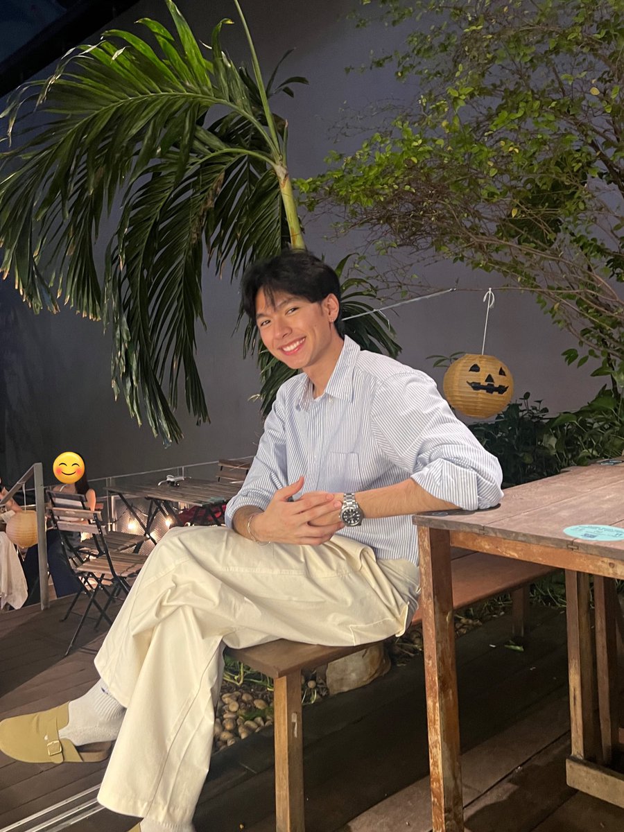 ไหนใครเรียกลักยิ้ม