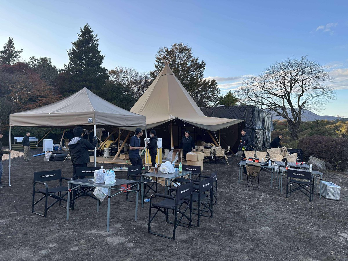 r_d_o_jp's tweet image. . #DefenderTrophy 国内予選会場の設営もラストスパート！

会場はDefender Trophyカラー1色に染まってきました💛