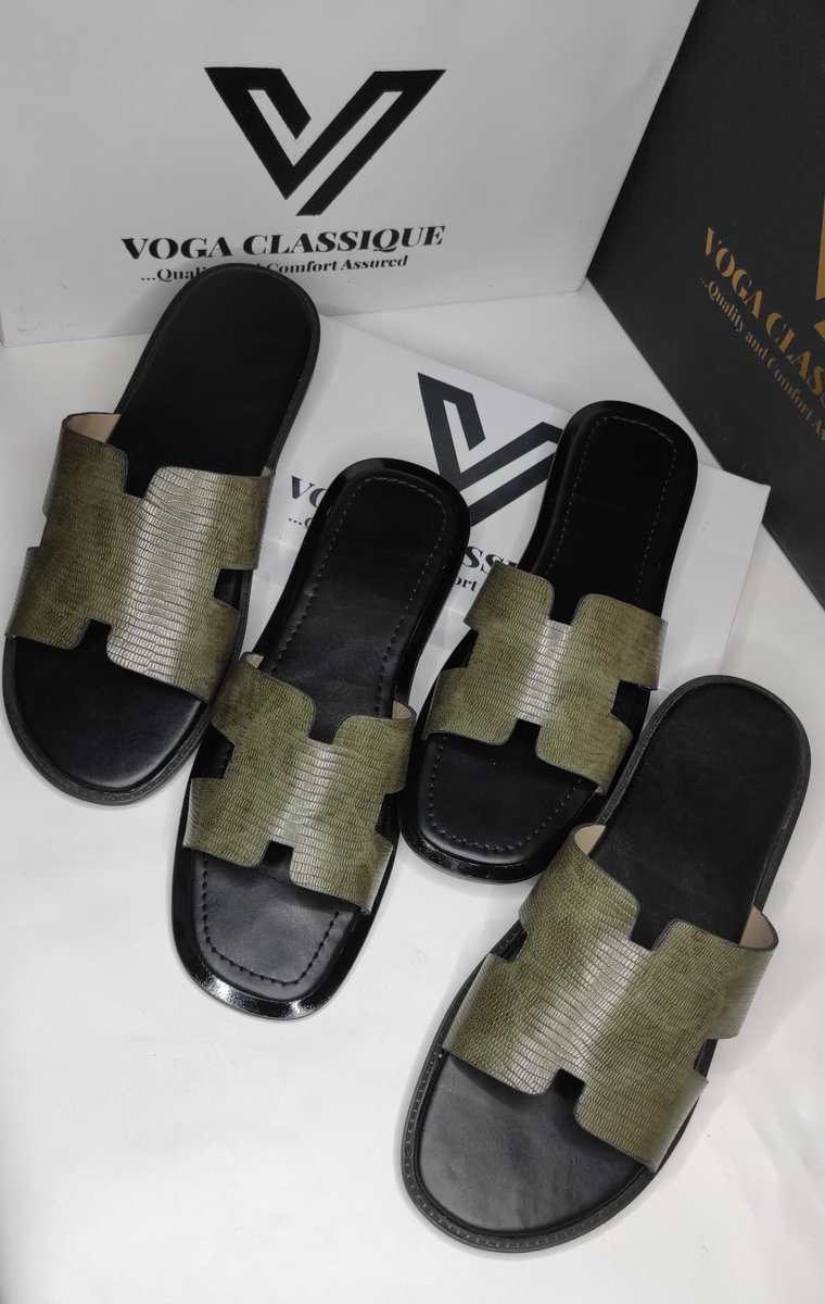 Unique shoes for unique couples!
VOGA CLASSIQUE 

Price:₦19,000

Production duration:7 working days