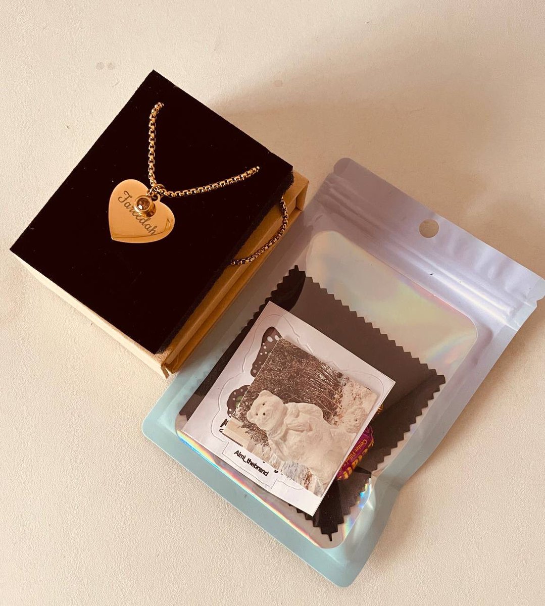 tiphyany's tweet image. Grandpa got a lovely yet unique piece for Fareedah’s 15th birthday.

This is one piece that’s designed for you and your loved ones 🫶🏼

Price: N14,000
Color: gold &amp;amp; silver
Birthstone: Jan - Dec

Timeline: 3-5 working days 

Send a DM to place an order