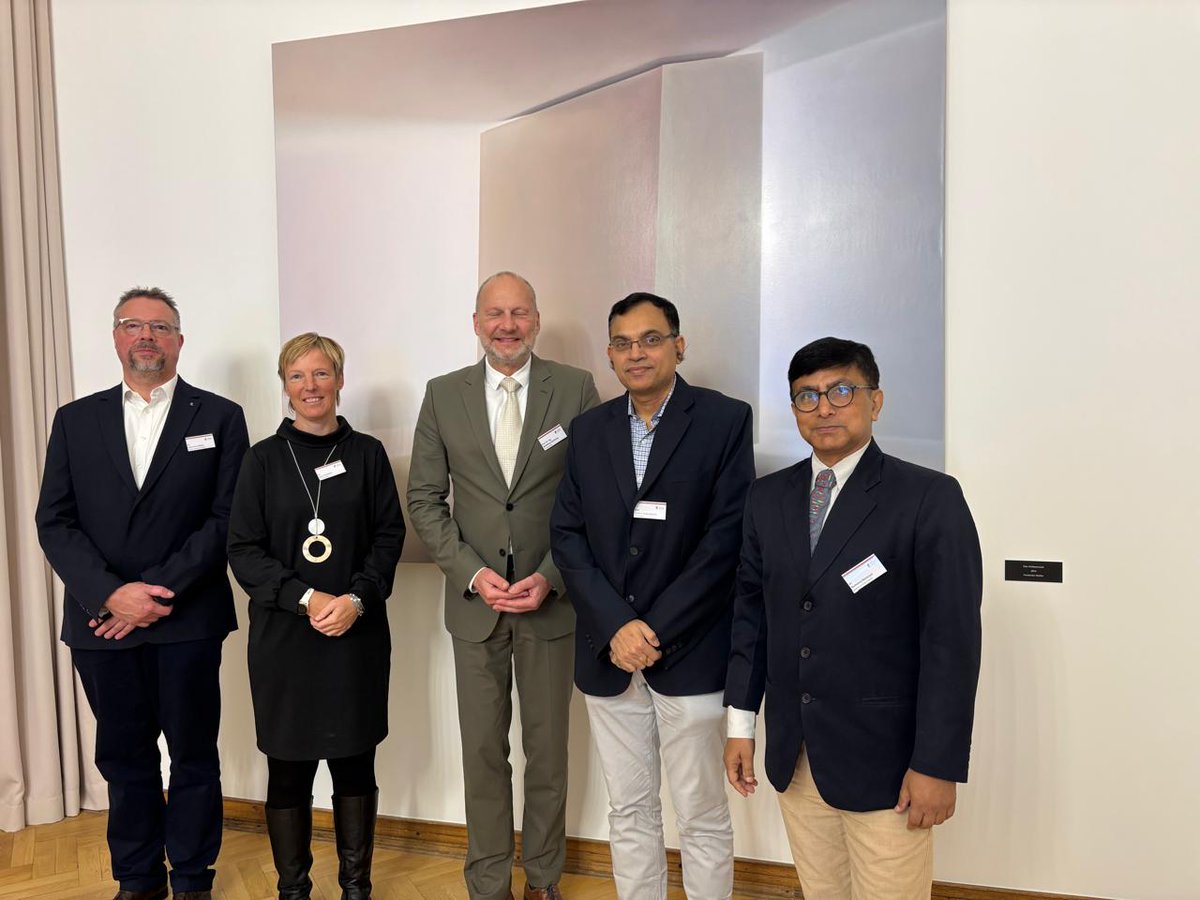 🇮🇳🤝🇩🇪 <a href="/IITKgp/">IIT Kharagpur</a> &amp; Rhine-Main Universities (Goethe Frankfurt, Mainz, TU Darmstadt) sign a landmark MoU in Darmstadt to boost joint research, faculty &amp; student exchange, and innovation-driven collaboration.

A new Indo-German bridge in science &amp; technology!

#IITKharagpur #RMU