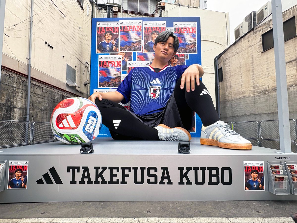 ZeroBase渋谷に高さ約10mの #久保建英 選手が出現⚽️ アディダス