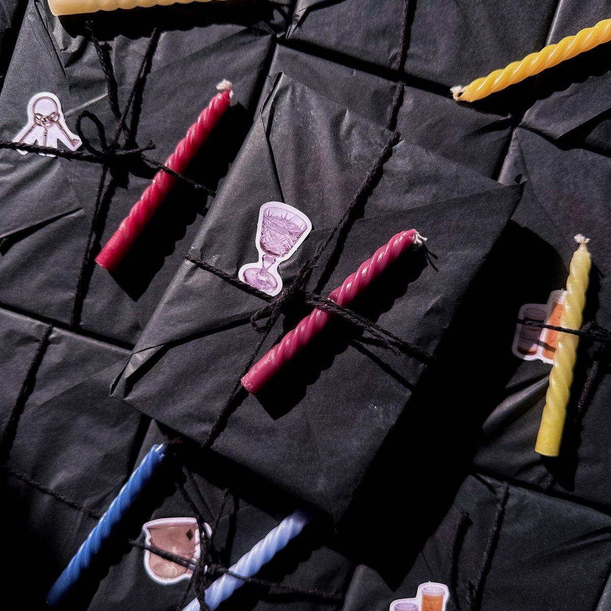 soniabinggarabo's tweet image. เล่มเล็กคือเล่มที่ห่อสนุกที่สุดเพราะไวที่สุด ฮา