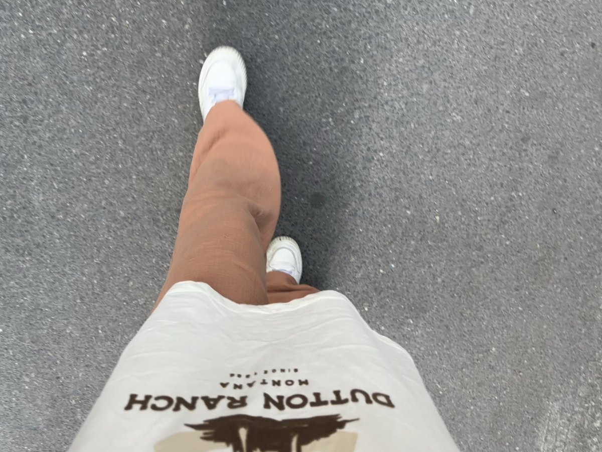 moneyjulss's tweet photo. Buongiorno parassiti🦮🦮

Qualcuno mi pompi il conto per la colazione

Tutti ai miei piedi e in silenzio

https://t.co/p0nTn3aESk

#moneyslave #findom #moneymiss https://t.co/nXK6y8eW4o