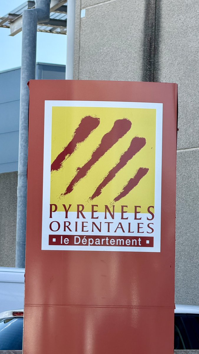 gbonzoms's tweet image. Une journée riche dans les #PyrénéesOrientales : visite de l’#EduLAB du @LyceeRosaLux @LtrSebastien, échanges fructueux avec l’équipe numérique @leDepartement66, découverte avec @LaureArino @dsden66 d’un projet local. Le numérique éducatif avance grâce à l’engagement de tous !