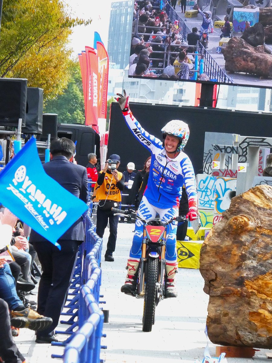 dolphin2_4's tweet image. #シティトライアルジャパン
@citytrialjapan 
@ken1kuroyama 
逆転優勝でシリーズチャンピオン！ #黒山健一 選手
電動トライアルバイクが頂点に立った