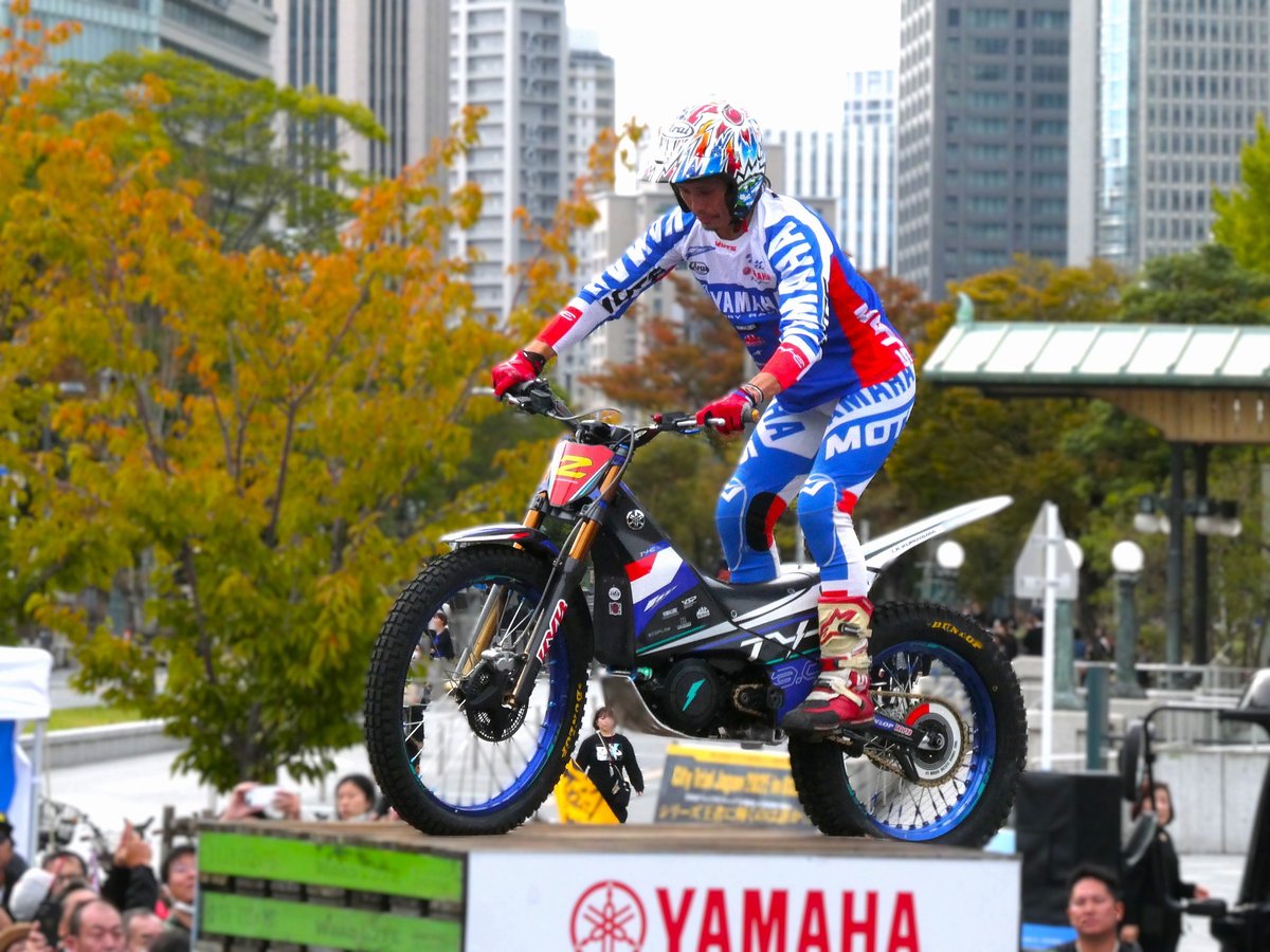 dolphin2_4's tweet image. #シティトライアルジャパン
@citytrialjapan 
@ken1kuroyama 
逆転優勝でシリーズチャンピオン！ #黒山健一 選手
電動トライアルバイクが頂点に立った