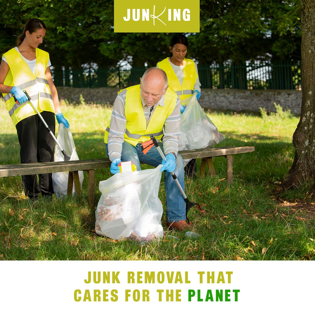 mbapi197_'s tweet image. If they clean spaces, I clean layouts 🧽
No mess, no stress — just sleek design that works!

Behance link’s waiting — come see the transformation 👇

#junkremoval #advertising #designpost #socialmediapost #minimaldesign