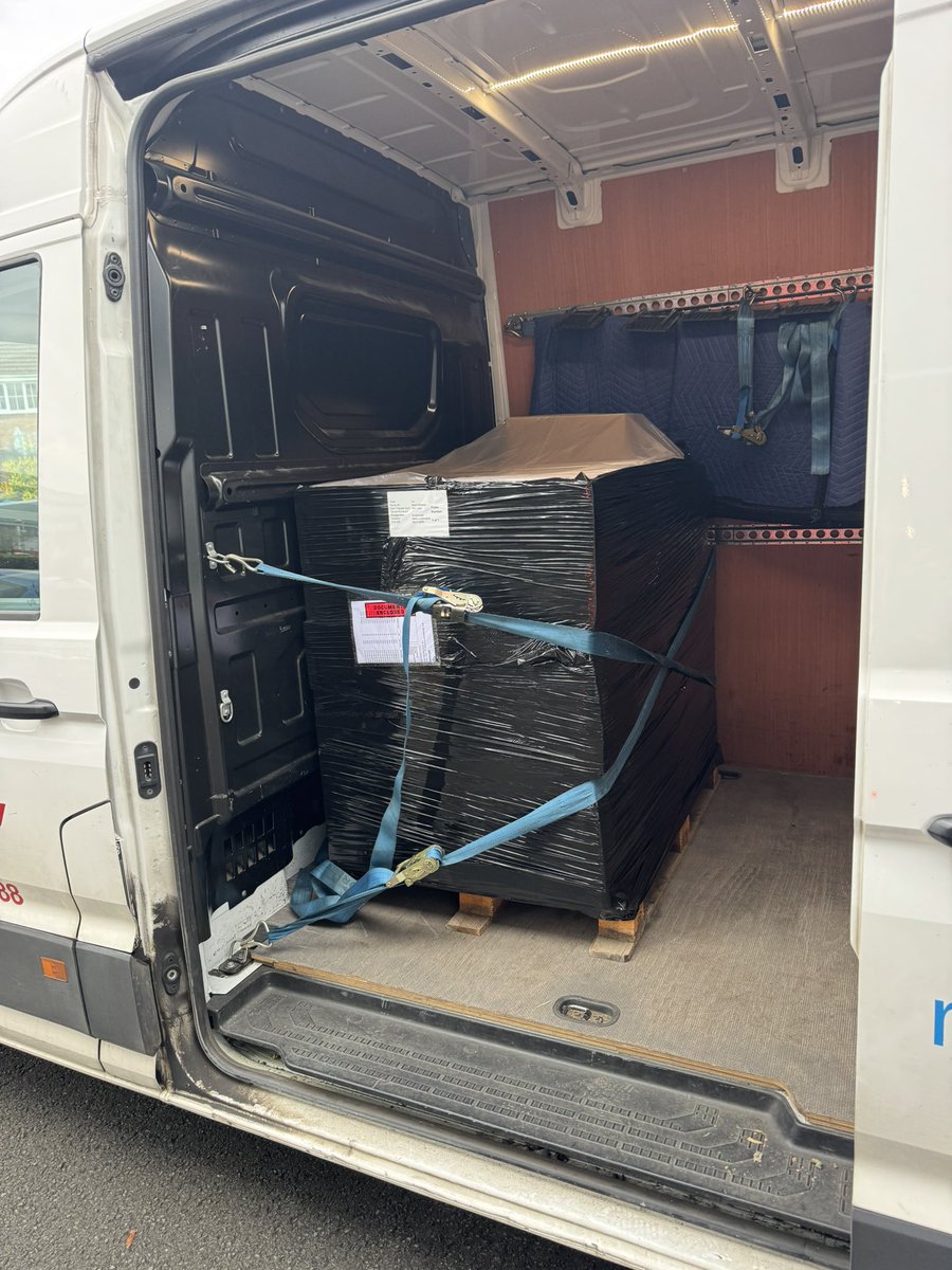 SameDayCoventry's tweet image. Tally Ho…🚚

Loaded with a single #pallet in #Coventry for delivery straight to #Scunthorpe. 🚚

I’m then empty and free to go anywhere either back south towards the #Midlands, or across to the North West. 🚚

Contact me if I can be of any help. 👍

#Doncaster
#Rotherham