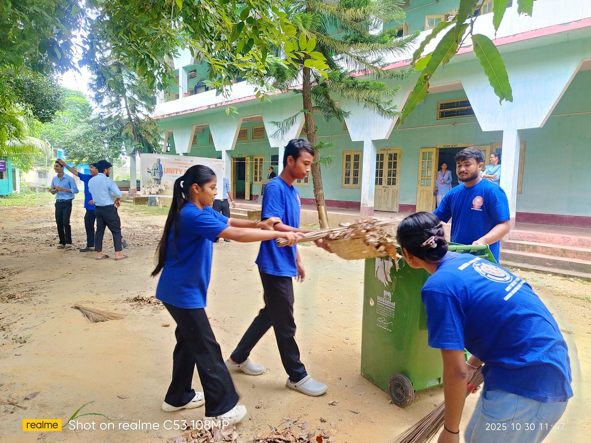 HariUnit's tweet photo. Sarder@150 UNITY MARCH
CLEANNESS DRIVE on 30/10/2025
@nssrddelhi @GUCampusNSSUnit  @_NSSIndia https://t.co/1zCrBRGCiu