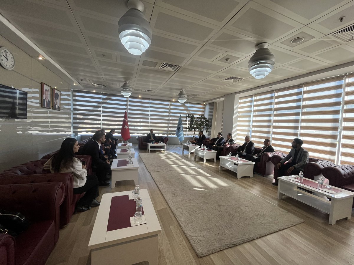 ✅ Hakkari - Yüksekova Selahaddin Eyyübi Havalimanı

Şırnak Milletvekilimiz Sn. <a href="/TatarArslan/">Arslan Tatar</a> 
İl Başkanımız Sn. Av. <a href="/KayaZeydin/">Av. Zeydin KAYA</a>  Valimiz Sn. <a href="/alicelik_64/">Ali Çelik</a> Kaymakamımız Sn. <a href="/TCyuksekova/">Yüksekova Kaymakamlığı</a> ve Yüksekova İlçe Teşkilatımız ile birlikte Sanayi ve Teknoloji Bakanımız Sn. <a href="/mfatihkacir/">Mehmet Fatih KACIR</a> ’ı