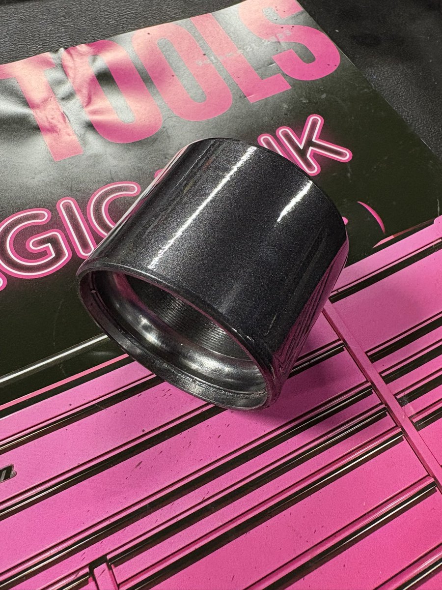 mrym_tms's tweet image. ハブキャップ入れるためのベアリングレース
長年の相棒が錆びてきたから余ってたガンメタ塗ったらなんか良い感じになった。